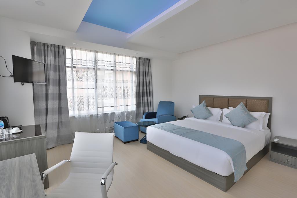 City Hotel And Suites Kathmandu Exterior foto